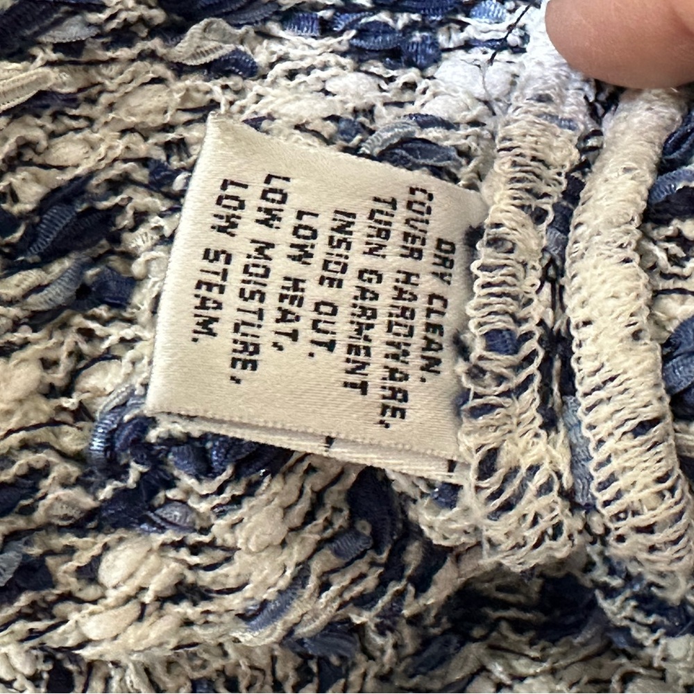 St. John Collection Blue and White Blazer with Textured Trim - Picture 5 of 5